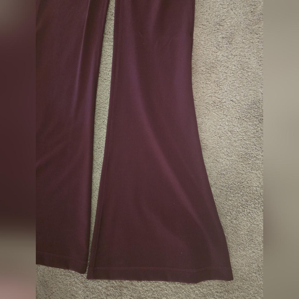 Lululemon Wunder Under Smoothcover Ultra Flared High Rise - Picture 4 of 5
